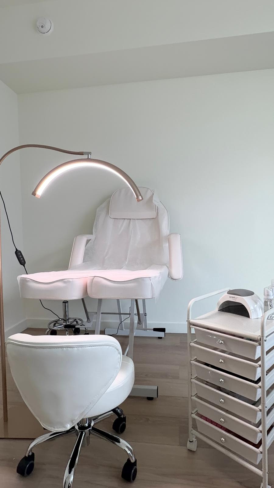 The private pedicure station